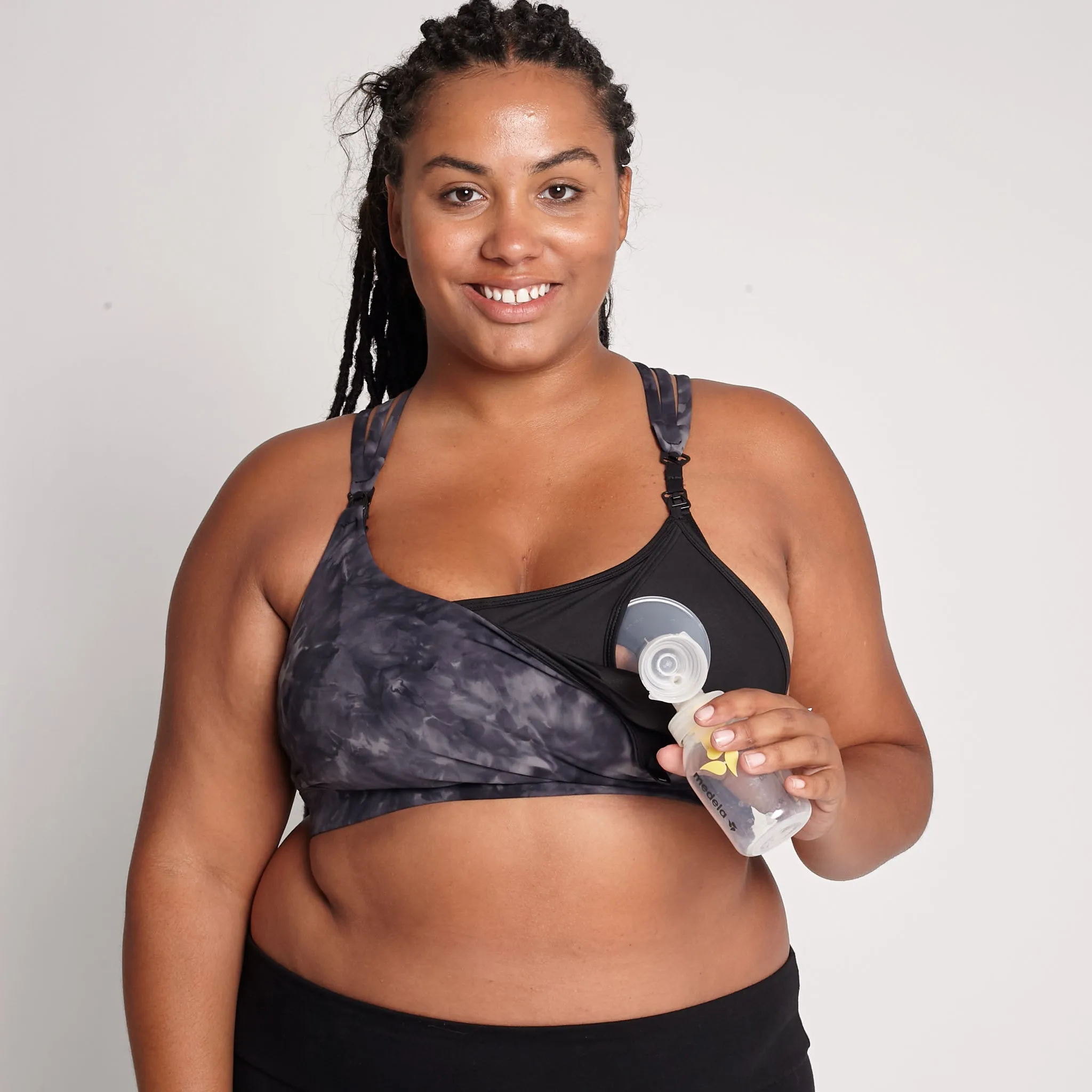 Chloé 4 Running Nursing & Pumping Sports Bra (Black Cloud)